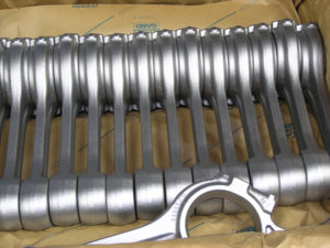 Verfestigungsstrahle - Pleuelstange PKW